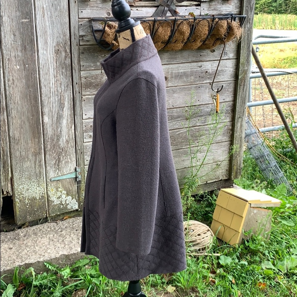 Beyond Threads Jacket - Picture 4 of 8